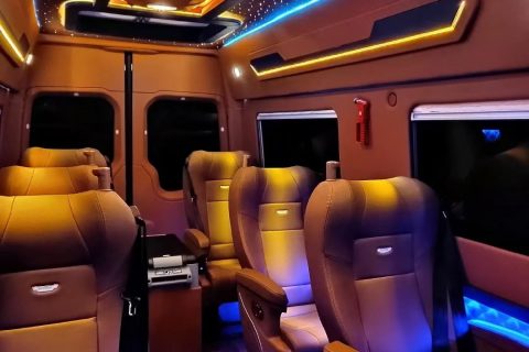 新疆包車旅遊最強攻略｜車型＋費用＋路線＋注意事項一次看